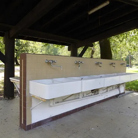 Hotel Camping L'ecureuil - Mont-blanc Village