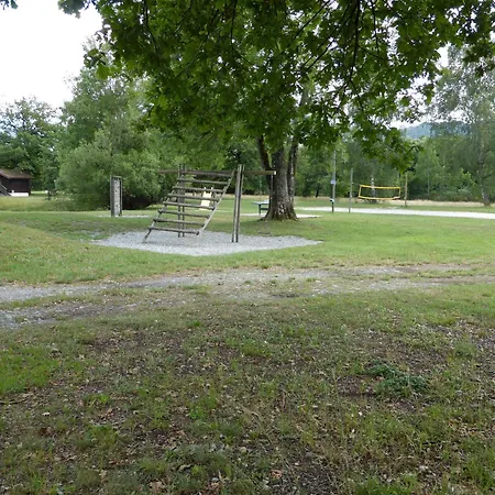 Camping L'ecureuil - Mont-blanc Village Domancy