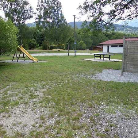 Hotel Camping L'ecureuil - Mont-blanc Village *