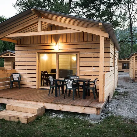 Hotel Camping L'ecureuil - Mont-blanc Village Domancy