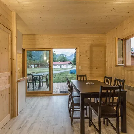 Camping L'ecureuil - Mont-blanc Village Hotel